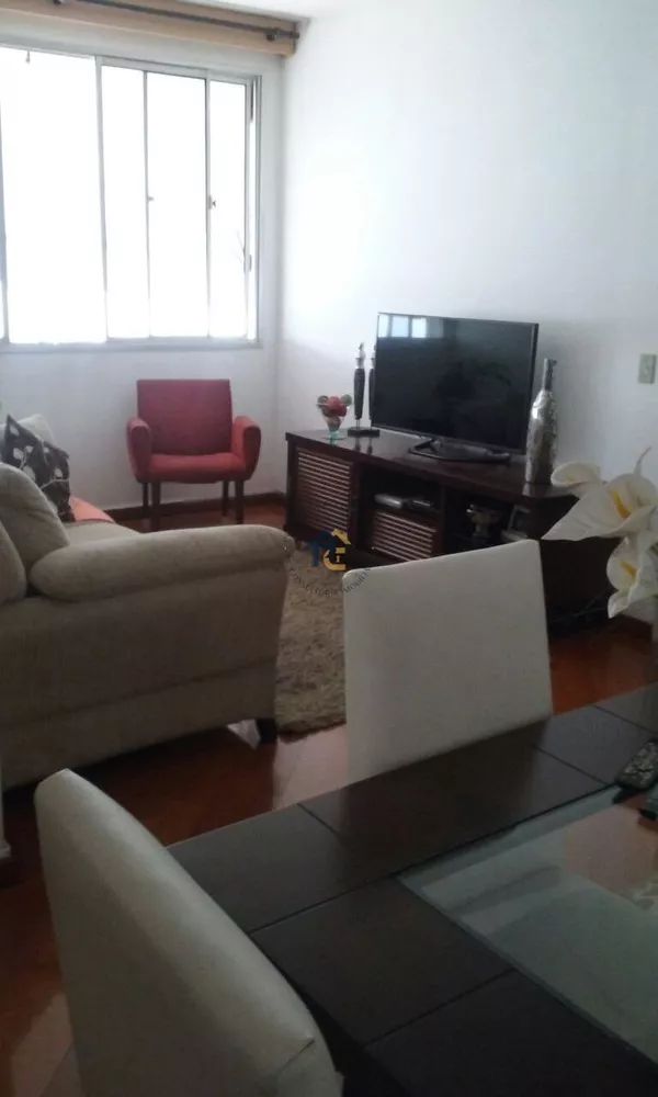 Apartamento à venda com 2 quartos, 76m² - Foto 4