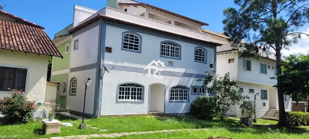 Casa, 4 quartos, 216 m² - Foto 1
