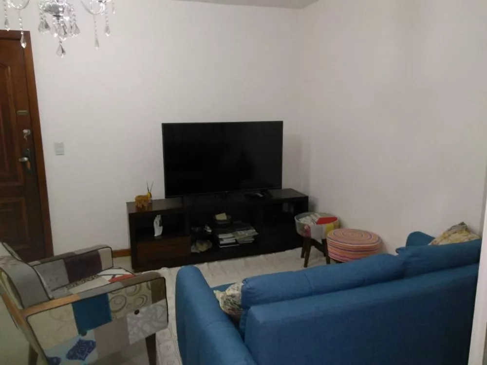 Apartamento à venda com 2 quartos, 70m² - Foto 2