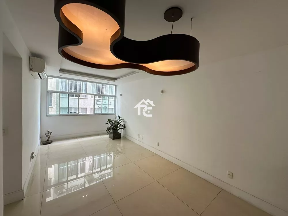 Apartamento à venda com 3 quartos, 116m² - Foto 1