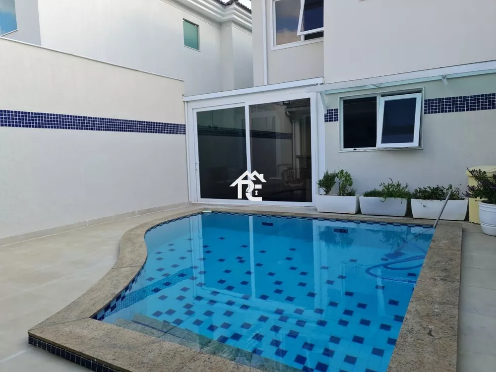 Casa, 3 quartos, 210 m² - Foto 1