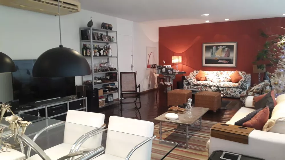 Apartamento à venda com 3 quartos, 160m² - Foto 3