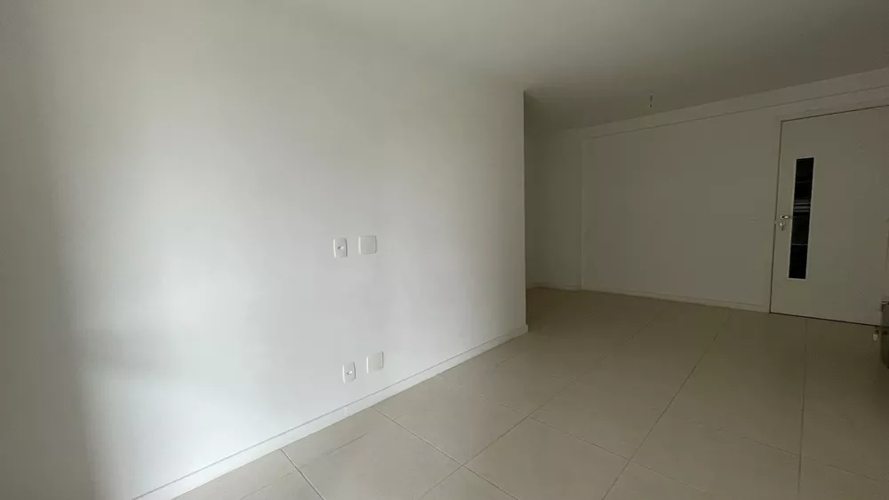 Apartamento à venda com 3 quartos, 86m² - Foto 4