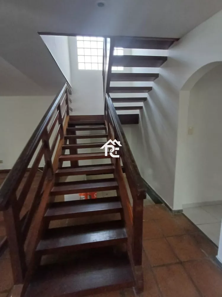 Casa, 4 quartos, 240 m² - Foto 12