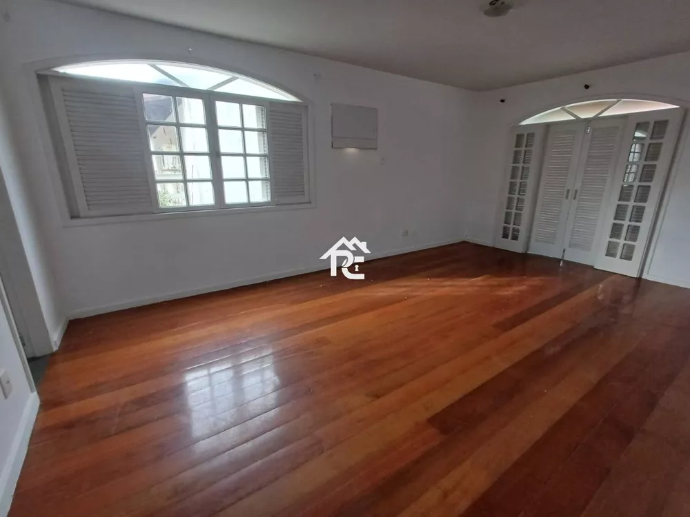 Casa, 4 quartos, 240 m² - Foto 17