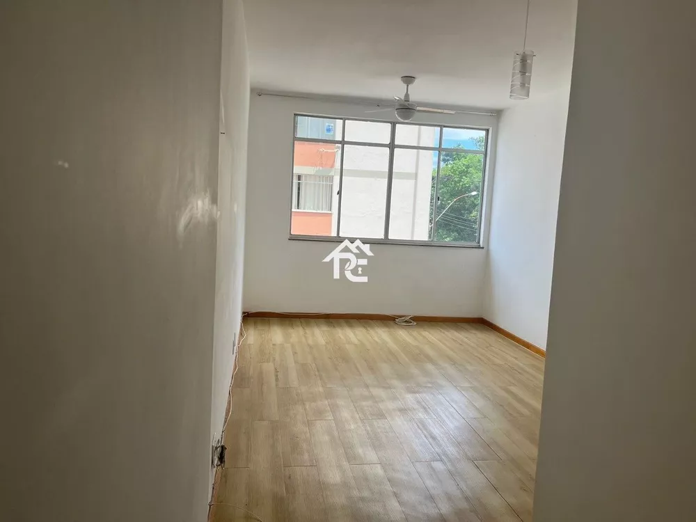 Apartamento à venda com 2 quartos, 69m² - Foto 2