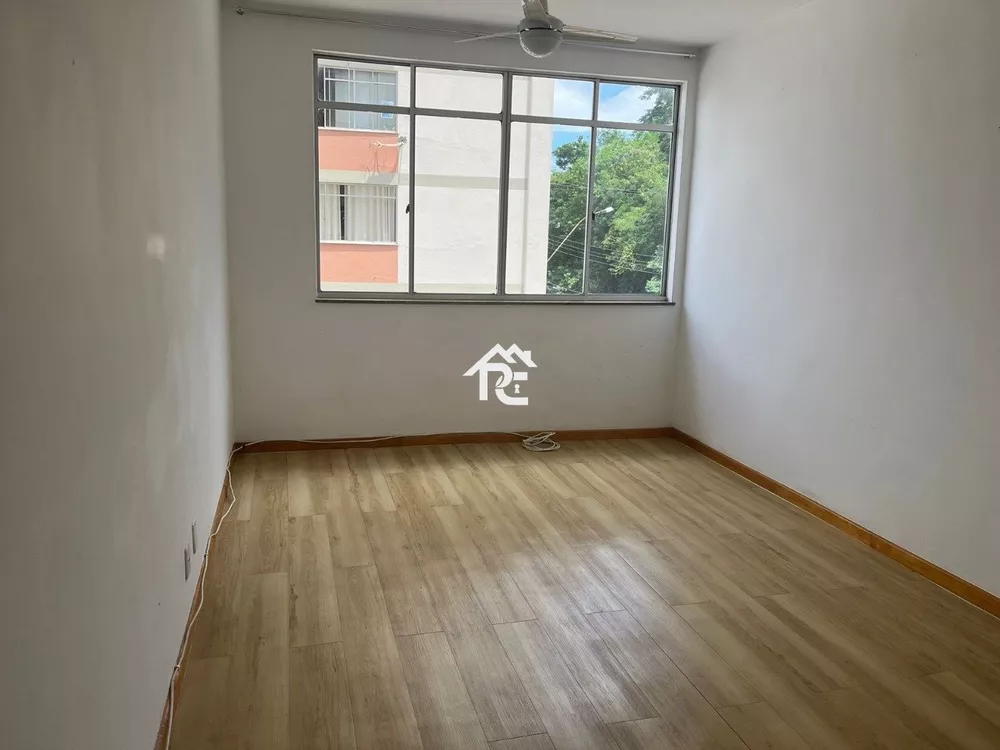 Apartamento à venda com 2 quartos, 69m² - Foto 1