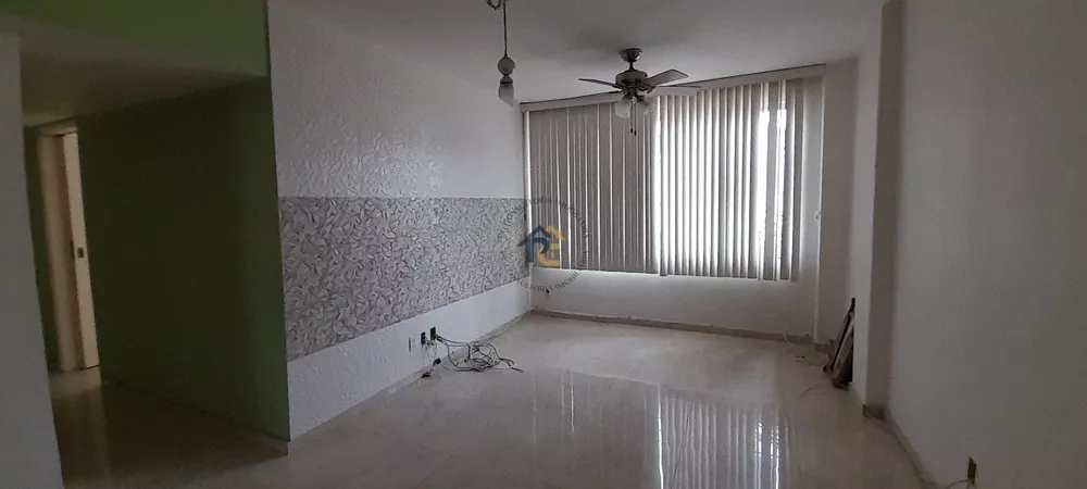 Apartamento à venda com 2 quartos, 75m² - Foto 1