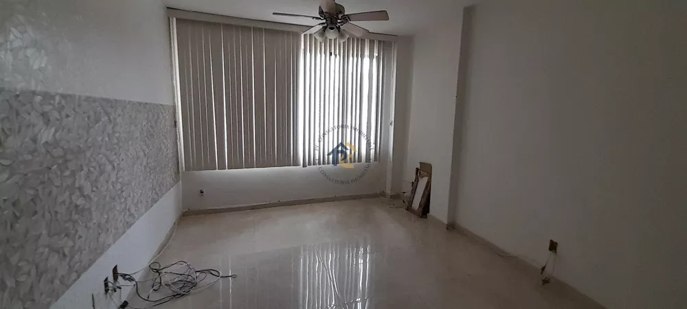 Apartamento à venda com 2 quartos, 75m² - Foto 3