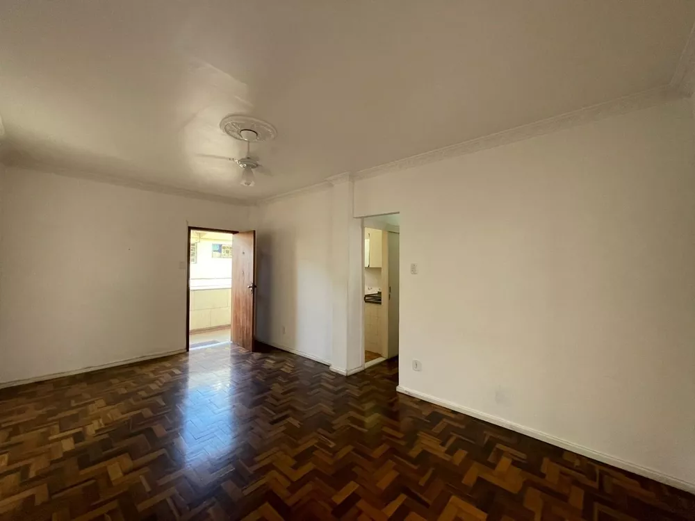 Apartamento à venda com 2 quartos, 70m² - Foto 1