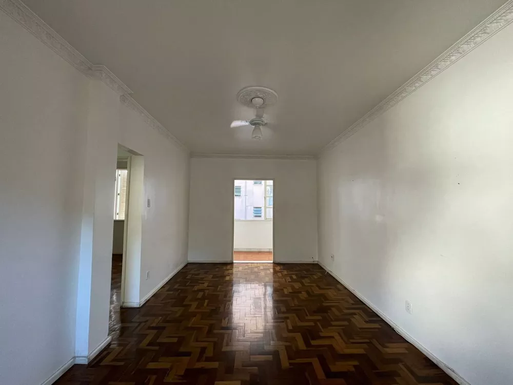 Apartamento à venda com 2 quartos, 70m² - Foto 2