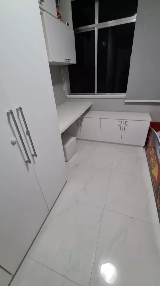 Apartamento à venda com 3 quartos, 135m² - Foto 3