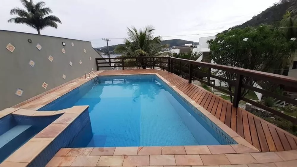 Casa de Condomínio à venda com 4 quartos, 240m² - Foto 3