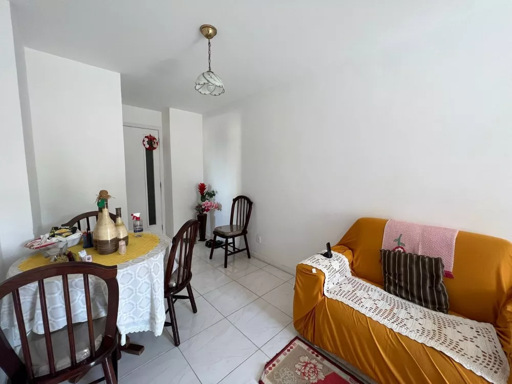 Apartamento à venda com 3 quartos, 60m² - Foto 2