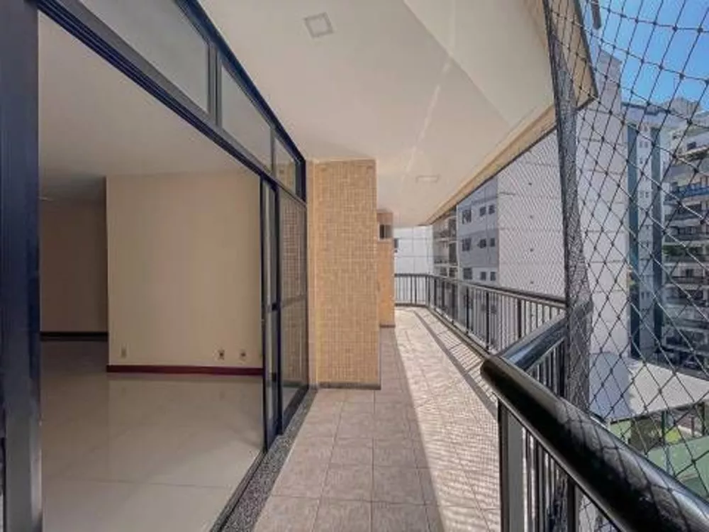 Apartamento à venda com 4 quartos, 150m² - Foto 2