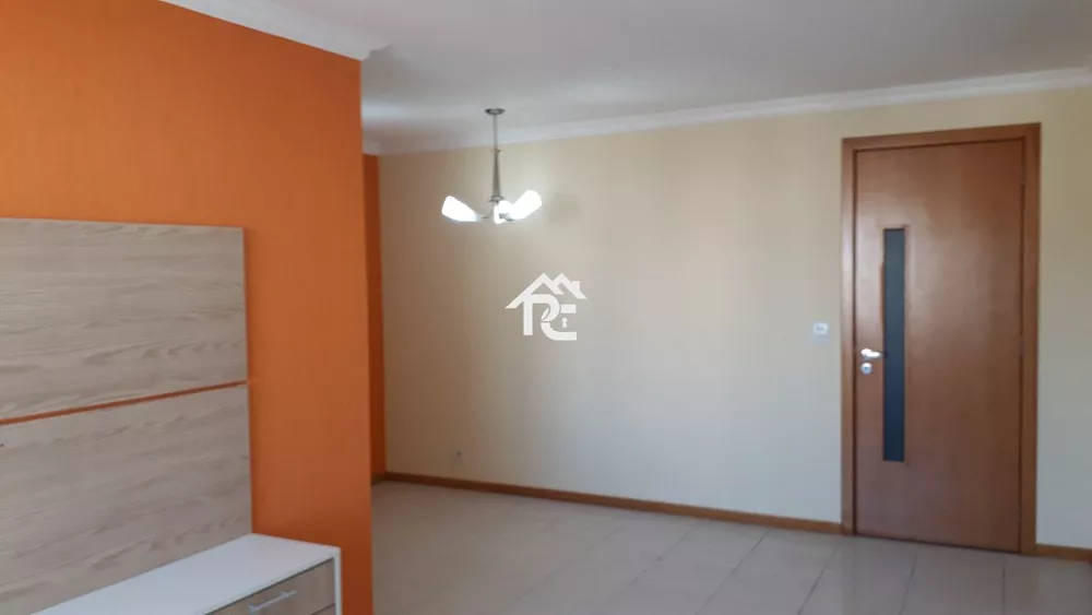 Apartamento à venda com 3 quartos, 90m² - Foto 1