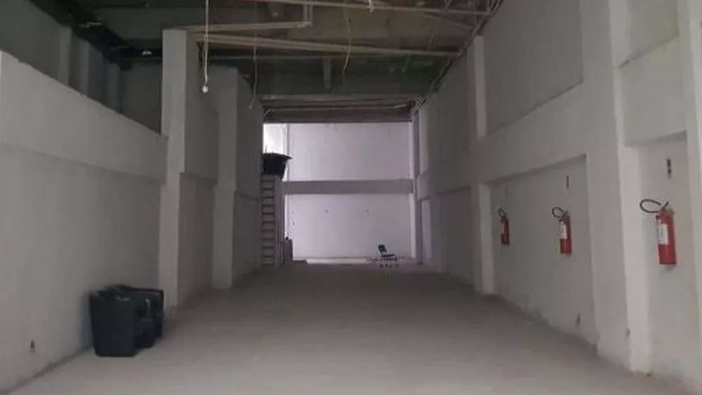 Loja-Salão, 210 m² - Foto 1