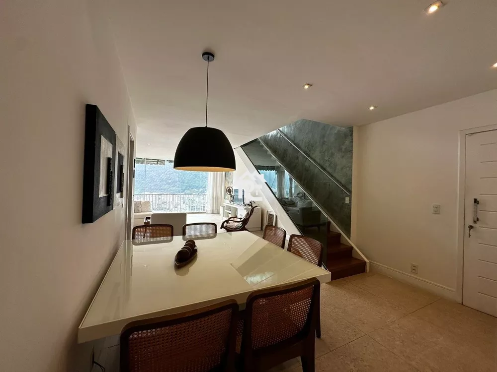 Cobertura, 3 quartos, 220 m² - Foto 3