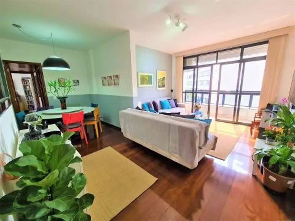 Apartamento à venda com 3 quartos, 130m² - Foto 2