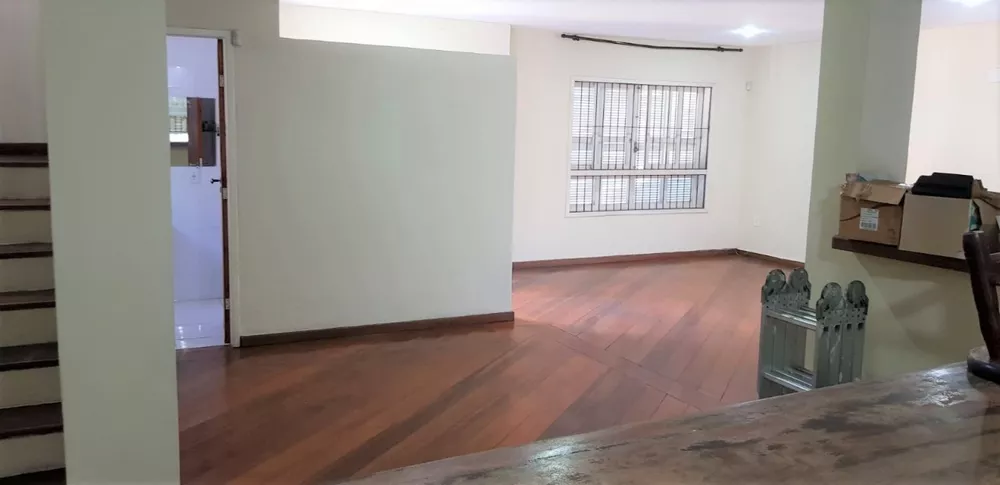 Casa à venda com 4 quartos, 288m² - Foto 4