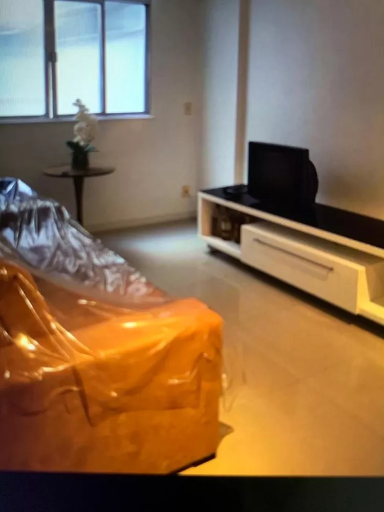 Apartamento à venda com 2 quartos, 77m² - Foto 3