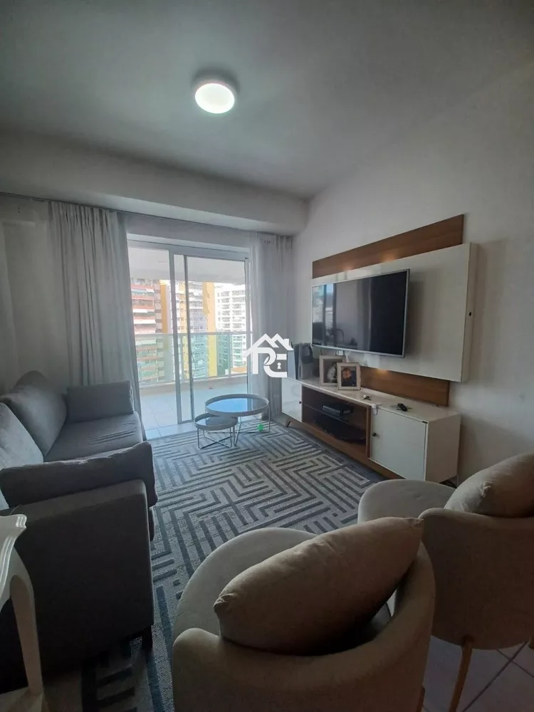 Apartamento à venda com 3 quartos, 130m² - Foto 1