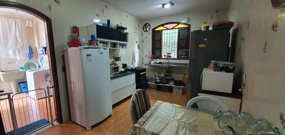 Casa à venda com 4 quartos, 377m² - Foto 5