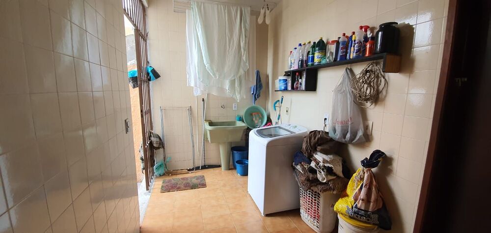 Casa à venda com 4 quartos, 377m² - Foto 7