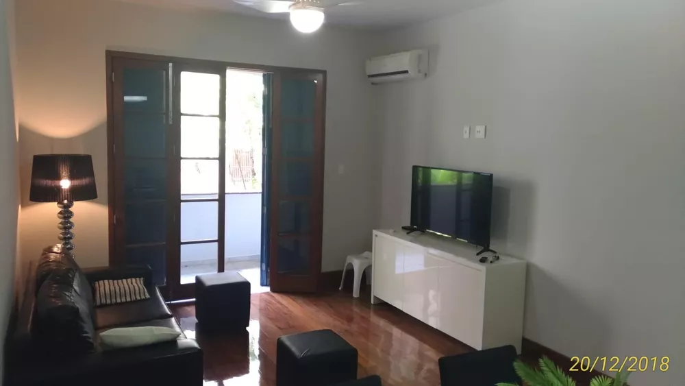 Apartamento à venda com 3 quartos, 120m² - Foto 2