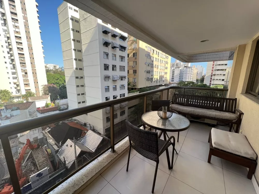 Apartamento à venda com 2 quartos, 80m² - Foto 1