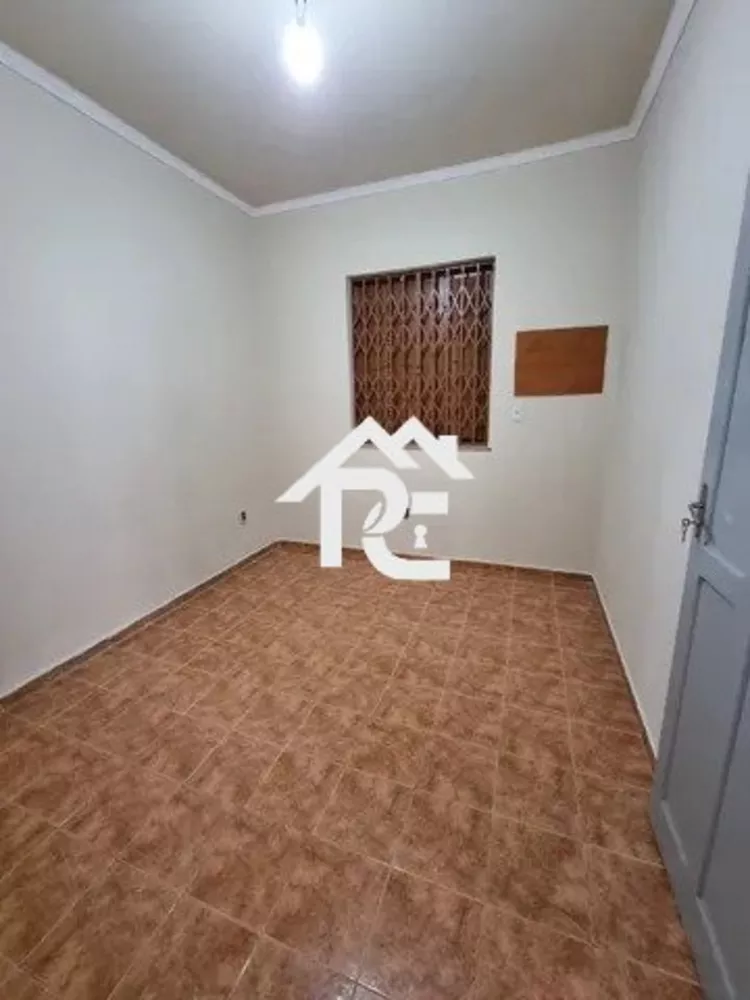 Casa à venda com 3 quartos, 180m² - Foto 1