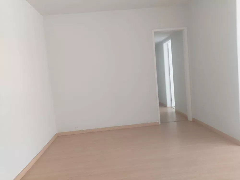 Apartamento à venda com 3 quartos, 110m² - Foto 3