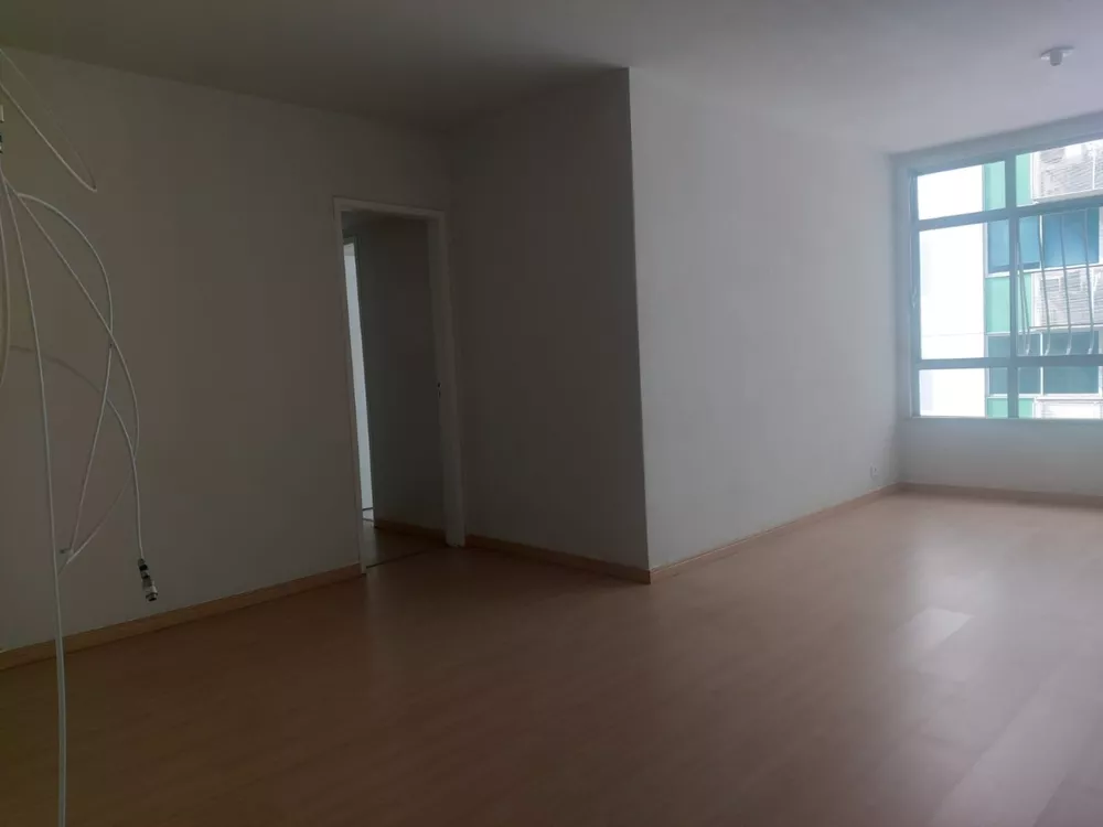 Apartamento à venda com 3 quartos, 110m² - Foto 4