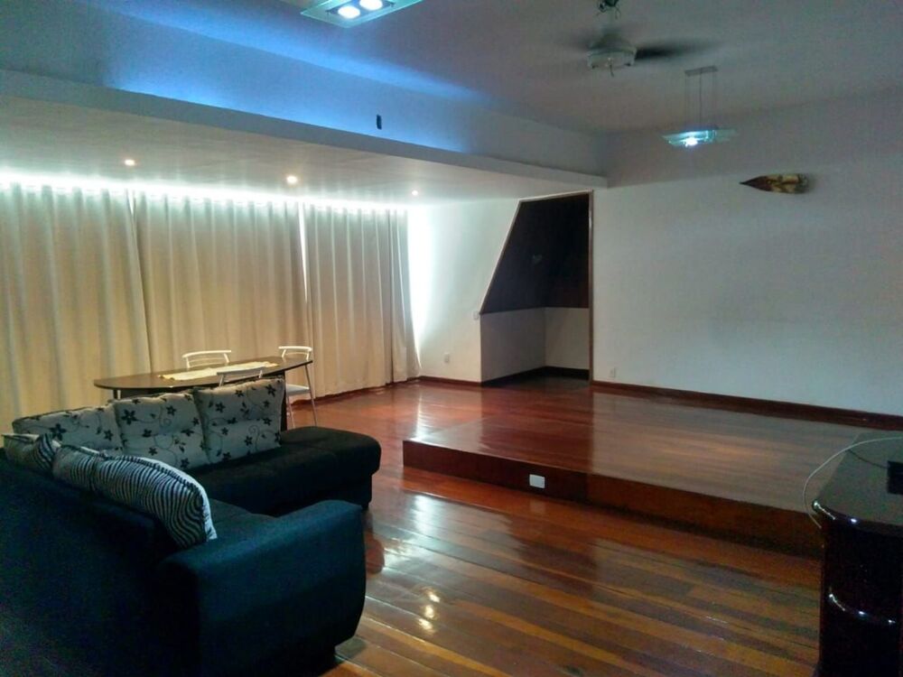 Cobertura à venda com 5 quartos, 370m² - Foto 1