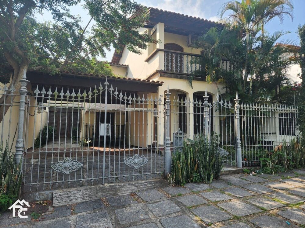 Casa, 4 quartos, 250 m² - Foto 1