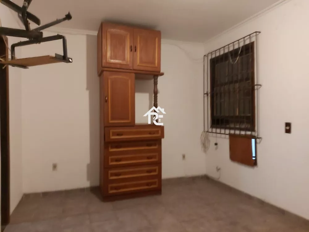 Casa, 5 quartos, 260 m² - Foto 2