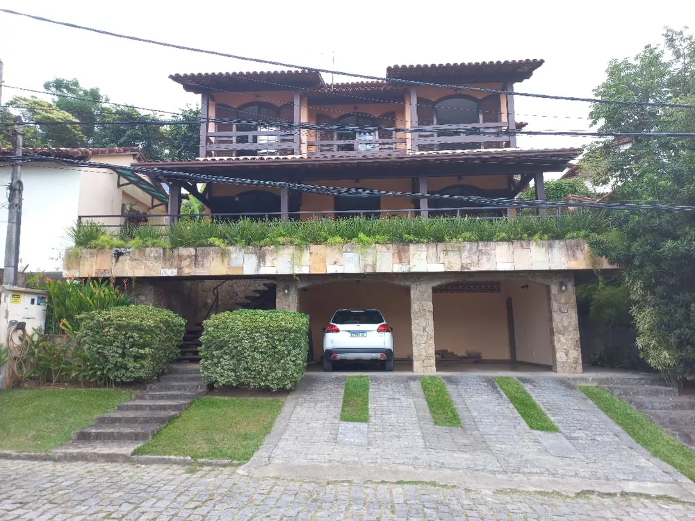 Casa de Condomínio à venda com 5 quartos, 294m² - Foto 1