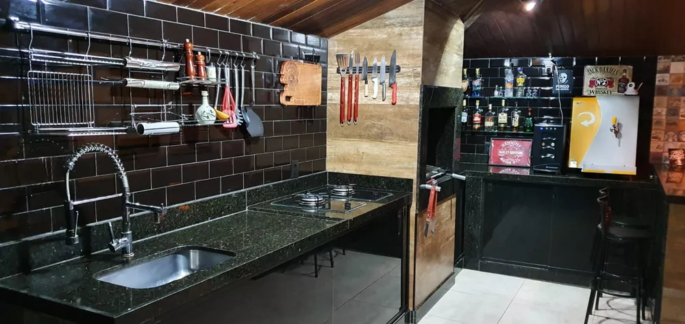 Casa, 4 quartos, 240 m² - Foto 29