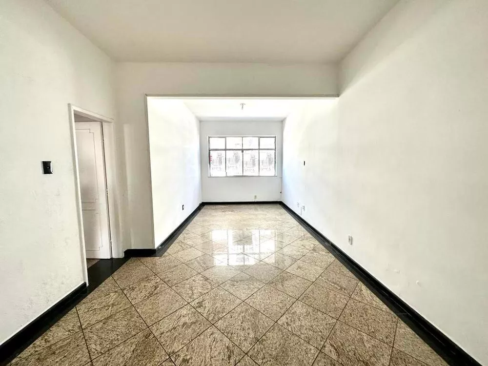 Apartamento à venda com 3 quartos, 133m² - Foto 2