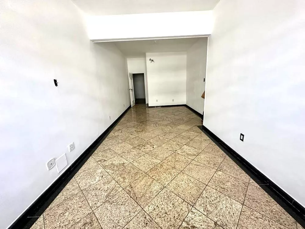 Apartamento à venda com 3 quartos, 133m² - Foto 1