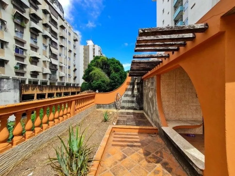 Casa, 4 quartos, 225 m² - Foto 1