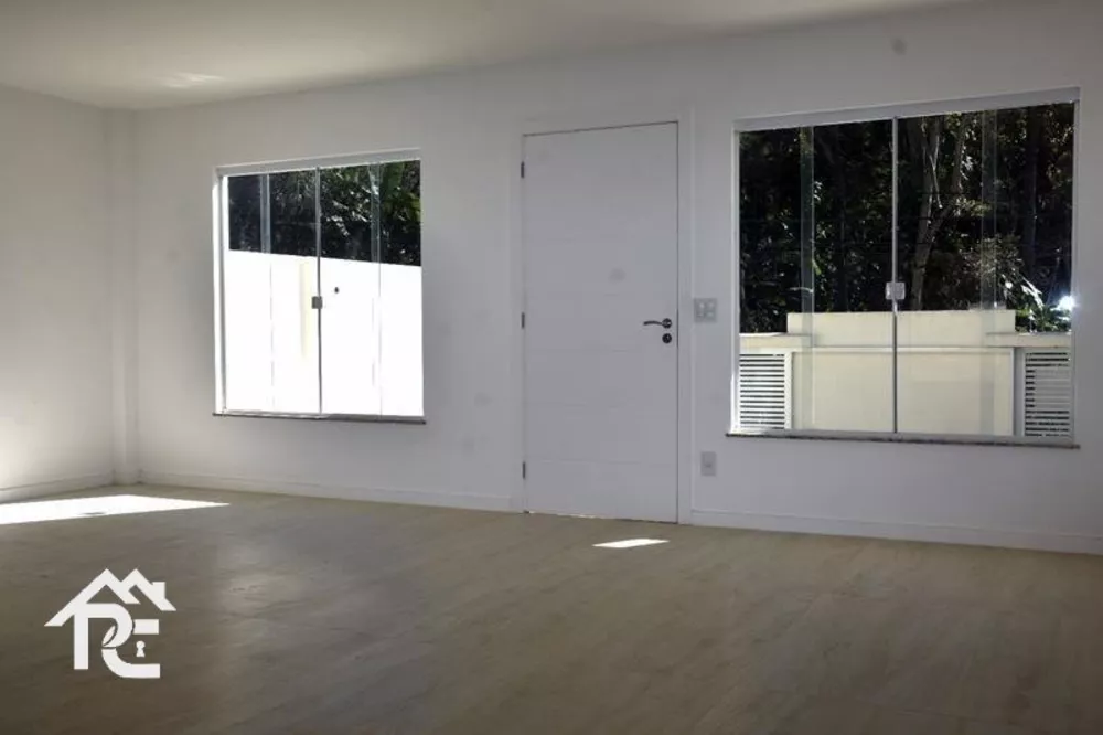 Casa, 3 quartos, 243 m² - Foto 1