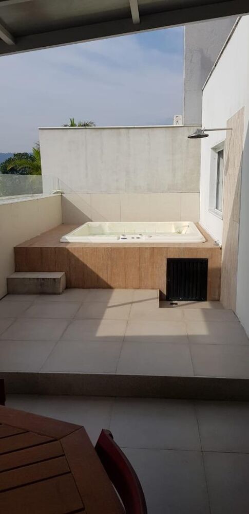 Cobertura, 3 quartos, 195 m² - Foto 4