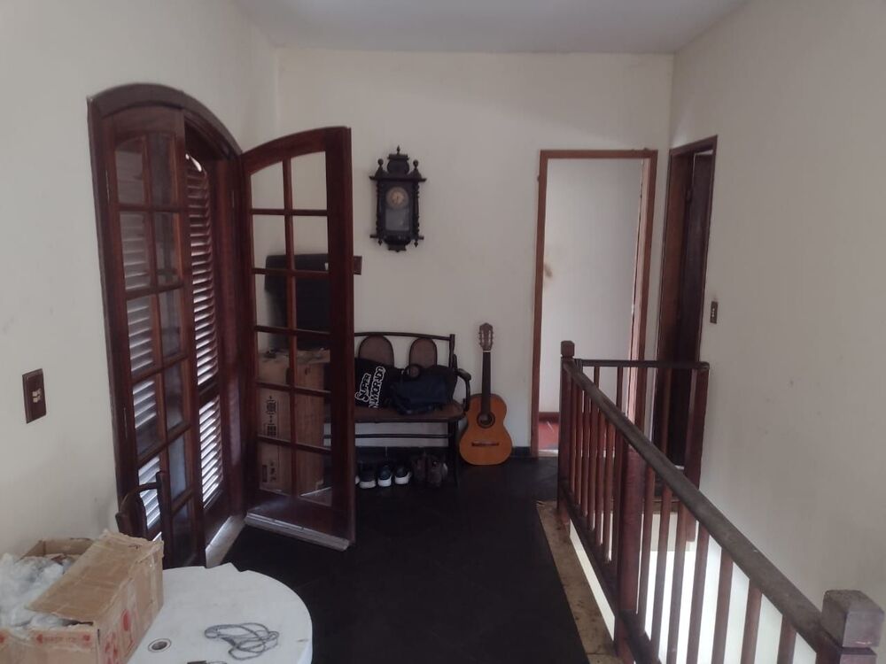 Casa à venda com 4 quartos, 230m² - Foto 3
