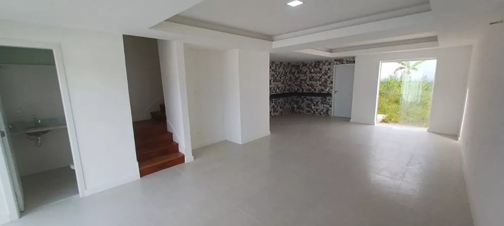 Casa à venda com 3 quartos, 115m² - Foto 3