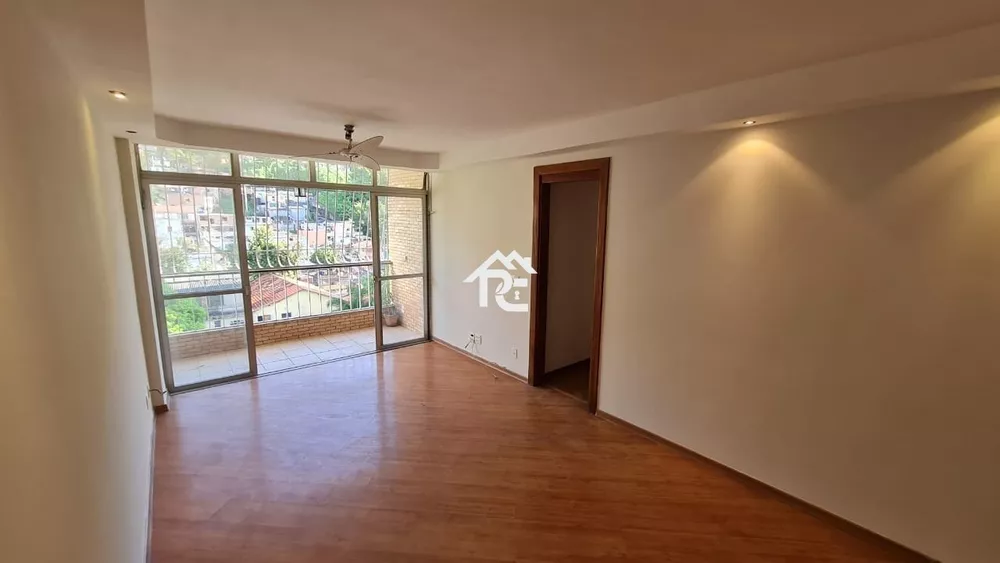 Apartamento à venda com 3 quartos, 98m² - Foto 2