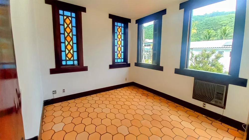 Casa, 4 quartos, 300 m² - Foto 19