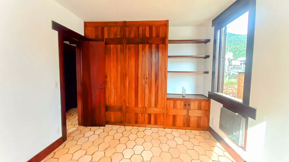 Casa, 4 quartos, 300 m² - Foto 25