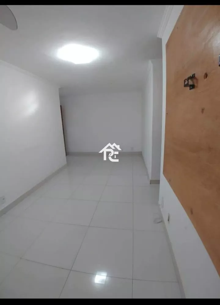 Apartamento à venda com 2 quartos, 60m² - Foto 2