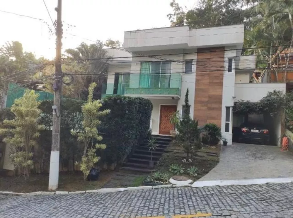 Casa de Condomínio à venda com 3 quartos, 178m² - Foto 1